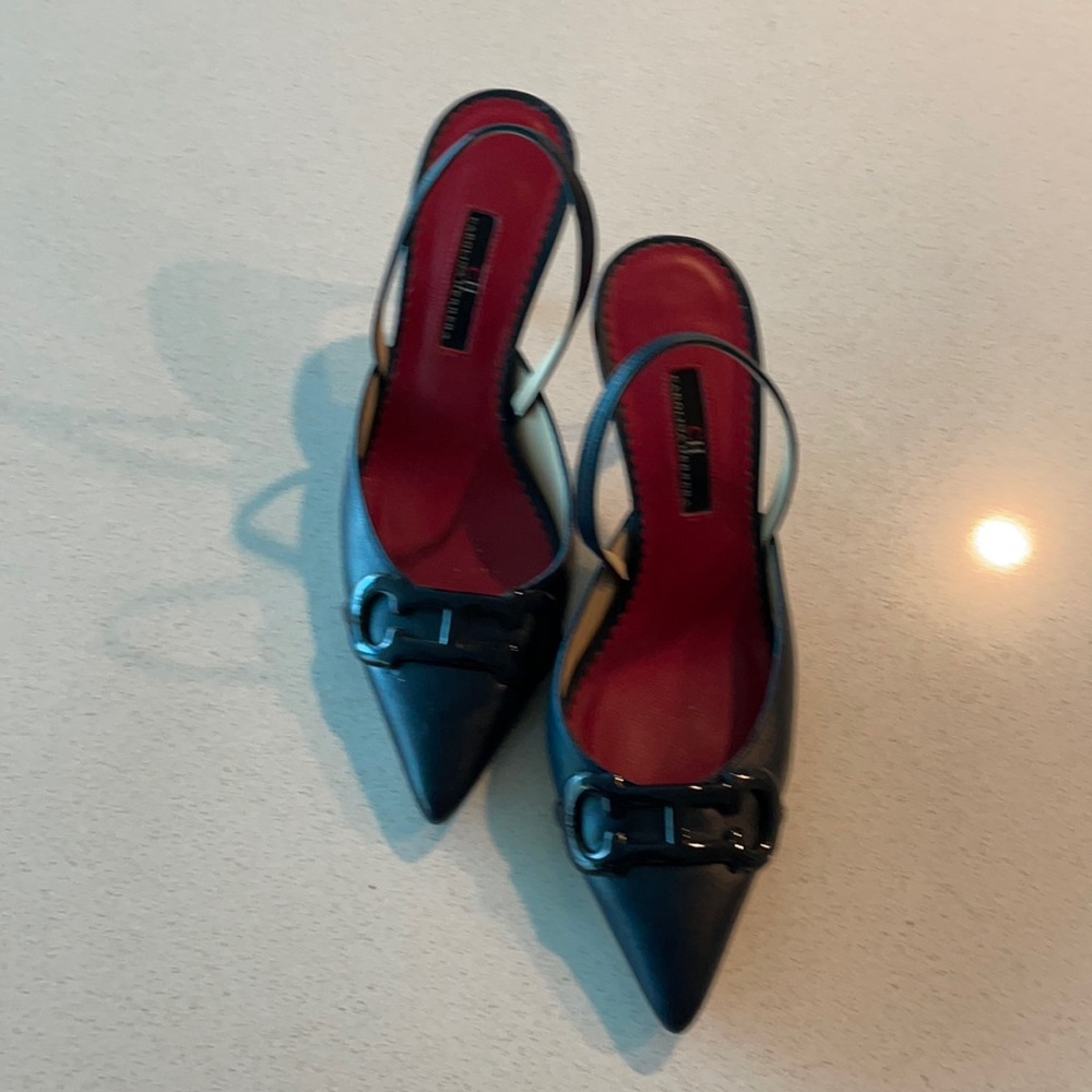 CAROLINA HERRERA
Pre-owned Navy Blue Leather Slingback Pumps